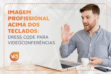 Imagem profissional acima dos teclados: dress code para videoconferências